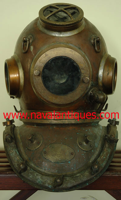 Escafandra Siebe Gorman 4 ventanas / Gorman Dive Helmet Escafandra Siebe Gorman 4 ventanas / Gorman Dive Helmet