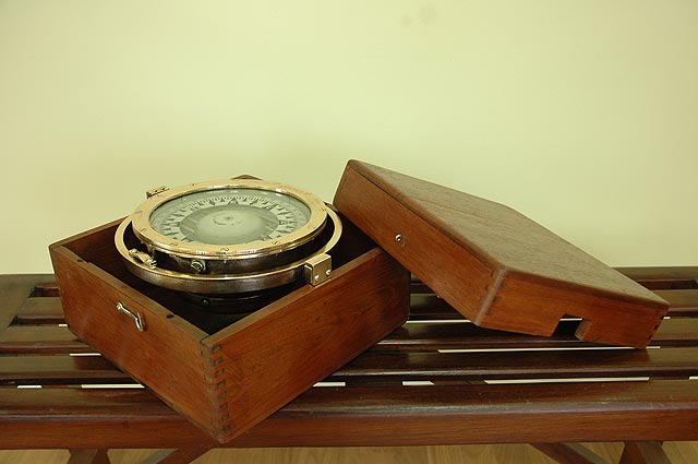 Ritchie & Sons ship compass Ritchie & Sons ship compass