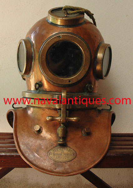 Siebe Gorman unlock Dive helmet  Siebe Gorman unlock Dive helmet